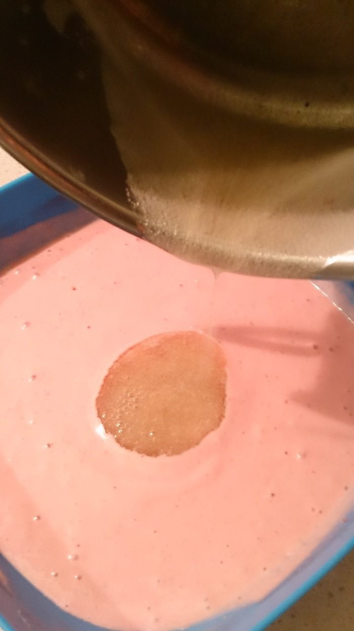 Тарт с клубничным муссом и желе 
