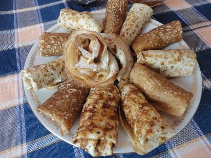 Блины на кефире с творогом