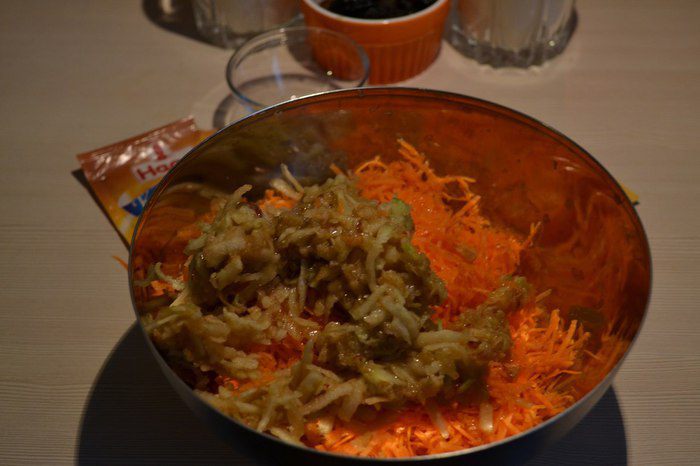 Морковно-яблочный кекс