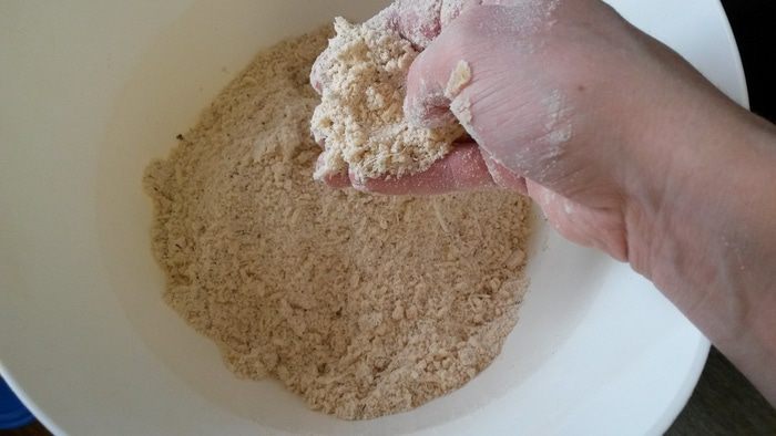 Закусочное печенье бискотти с сыром и пряностями