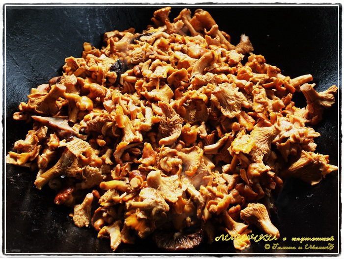 Лисички с картошкой в казане