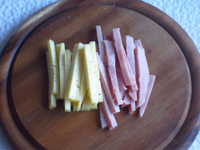 Салат с курицей, яйцом и сыром