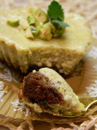 Фисташковые мини-чизкейки