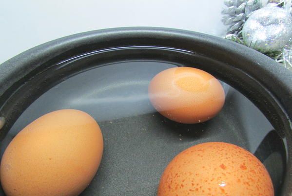 Яичный крем с красной икрой
