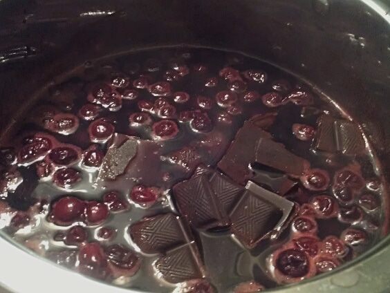 Шоколадно-вишневое варенье