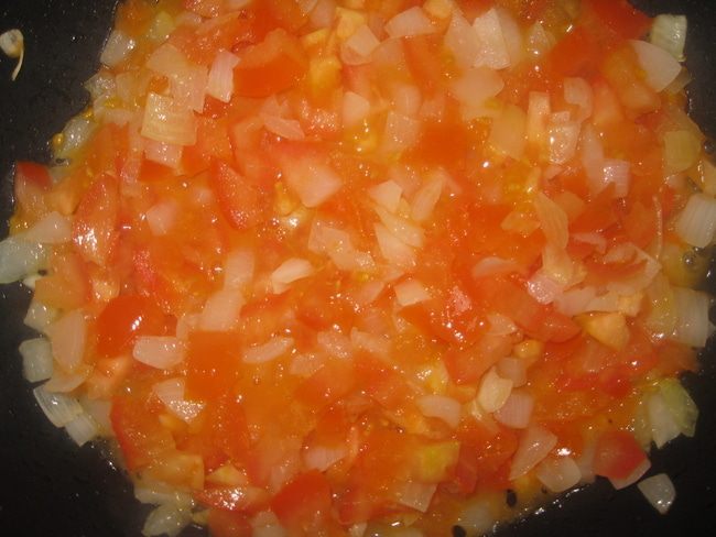 Огретен с томатами и яйцами