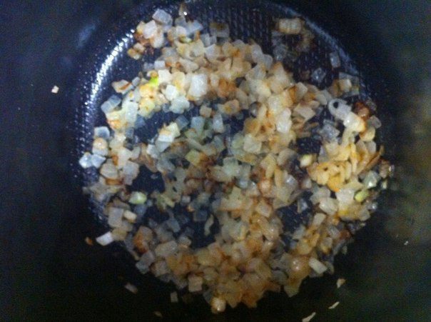 Куриные крылышки с картофелем в мультиварке