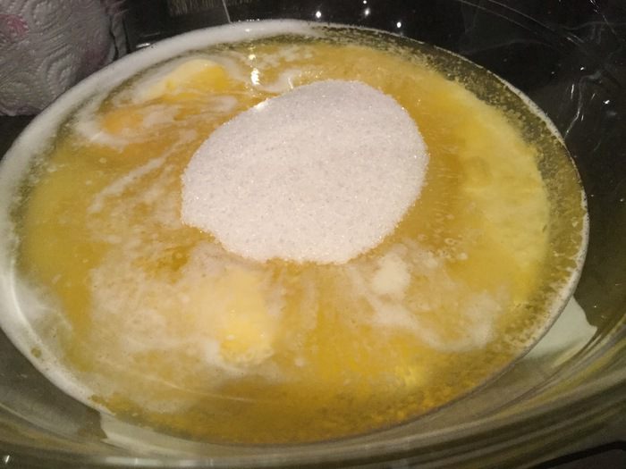 Кексы с малиной и миндалем