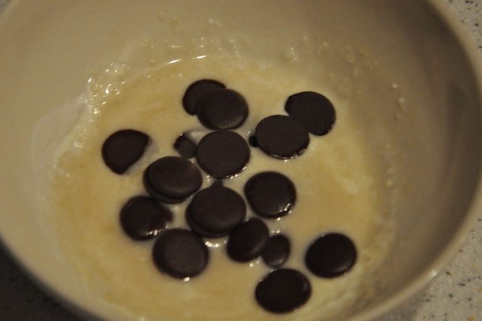 Конфетки с миндально-винной начинкой и кленовым сиропом