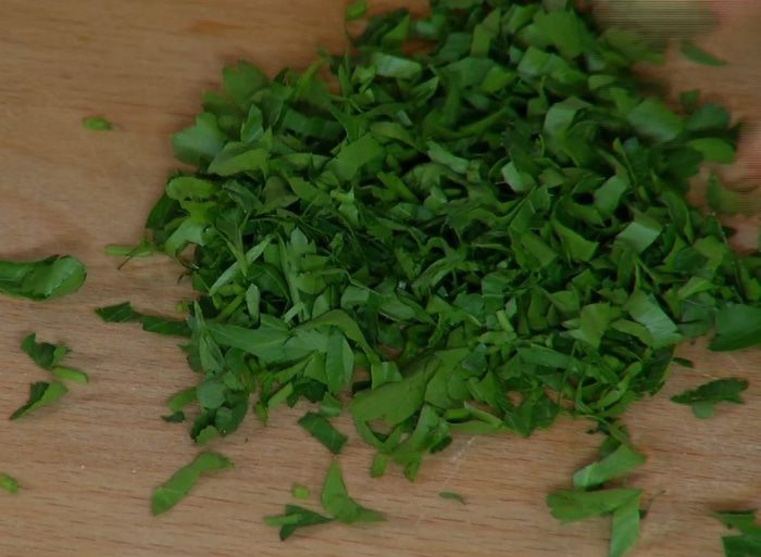 Бутерброды с курицей, моцареллой и красным песто 