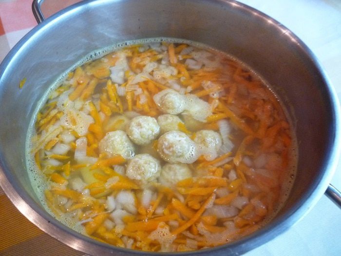 Куриный суп с сырными шариками