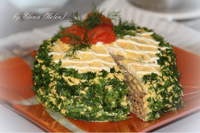 Закусочный печёночный тортик