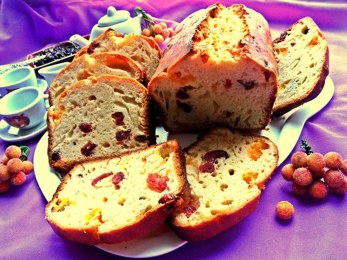 Кекс на сметане с мандаринами и клюквой