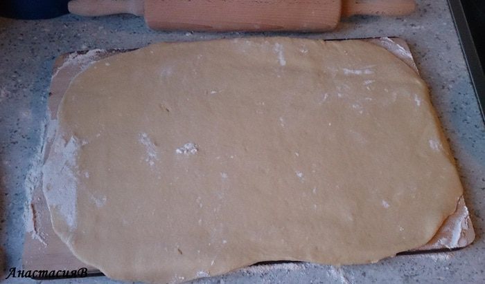 Дрожжевой пирог &amp;quot;Розетки&amp;quot; с абрикосовым вареньем