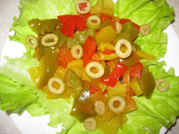 Салат из запеченных перцев