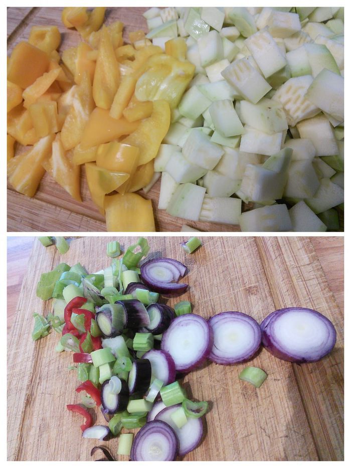 Рагу из лосося с перловкой под сырным суфле 