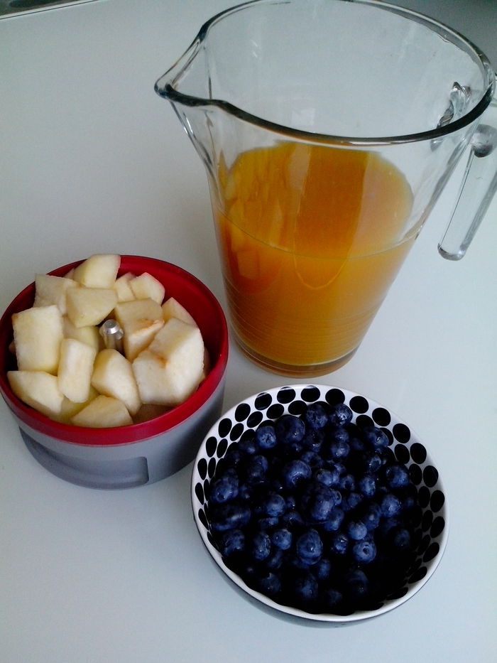 Ванильно-ягодный десертный суп 