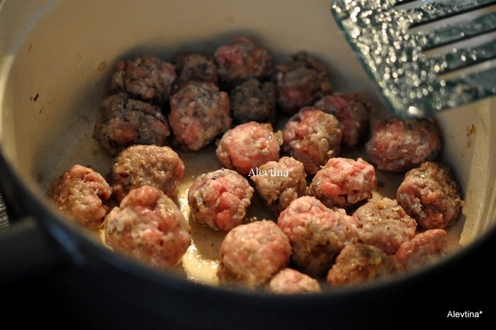  Cуп с фрикадельками из говядины  