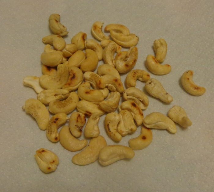 Шоколадное печенье с кешью и кремом тоффи