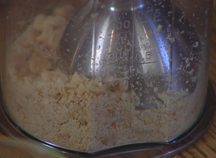 Ананасовый кекс с изюмом и фундуком 