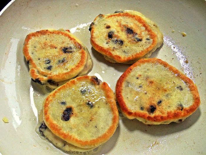 Оладьи с черникой и шоколадом