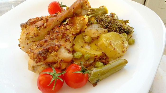 Курица в горчичном маринаде с овощами