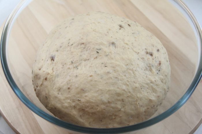 Каштановые булочки с брусникой