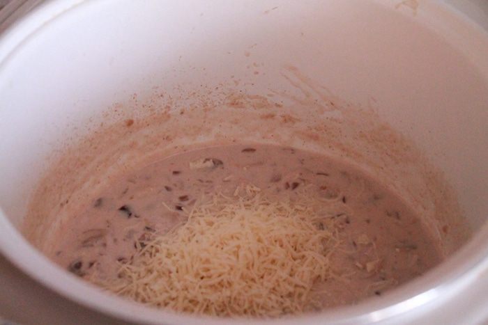 Шпинатный рулет с грибной начинкой