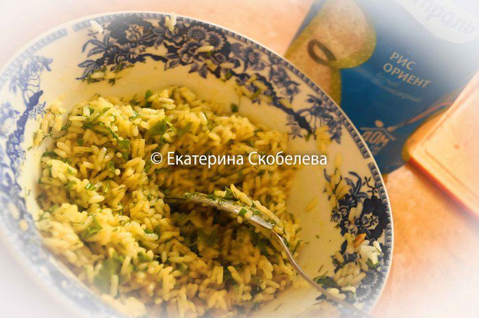 Скумбрия, фаршированная рисом