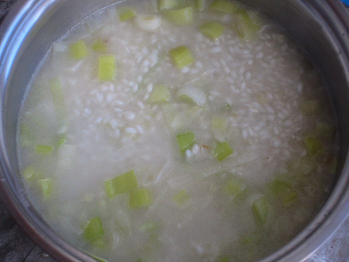 Ризотто с лососем и  зеленым горошком 