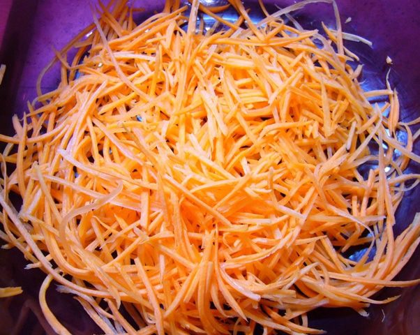 Салат из молодых кабачков и цукини