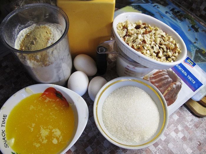 Медовая пряная коврижка с грецкими орехами
