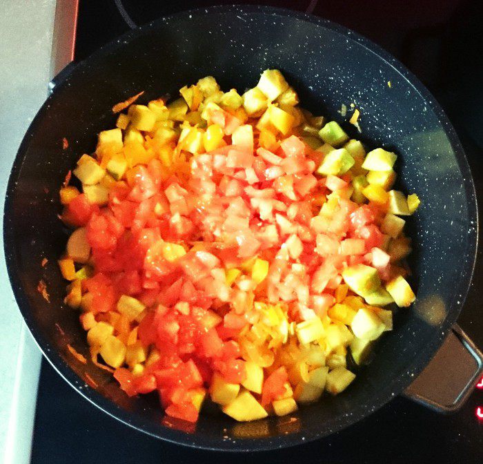 Кабачок с фасолью и томатами (постное блюдо)