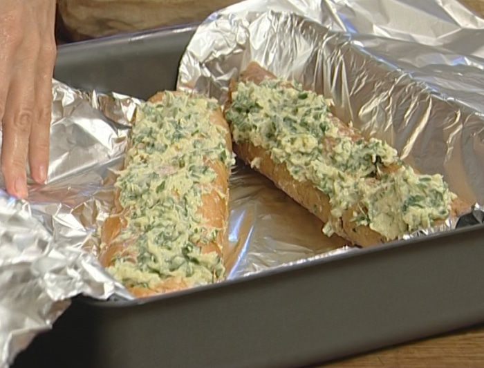 Хлеб с пармезаном и чесноком