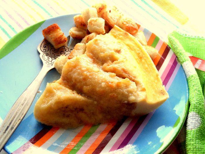 Сладкий омлет с бананами