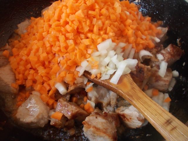 Паста с мясом и овощами