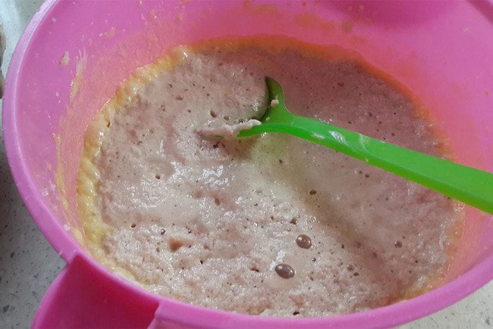 Коньячный кулич с изюмом, цукатами и орехами