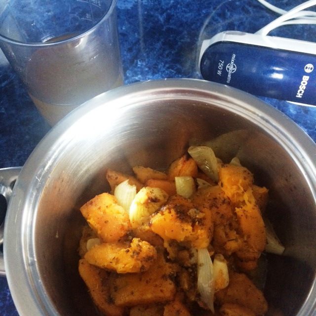 Тыквенный суп с сыром Dorblu