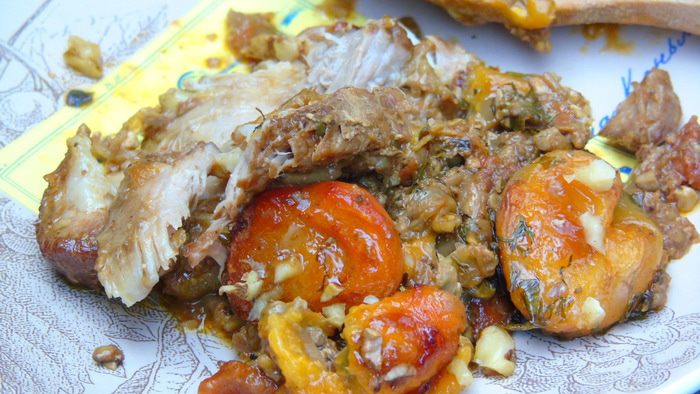 Мясо с абрикосами 