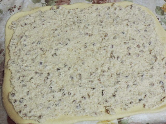Пирог &amp;quot;Осиное гнездо&amp;quot; с орехами и изюмом