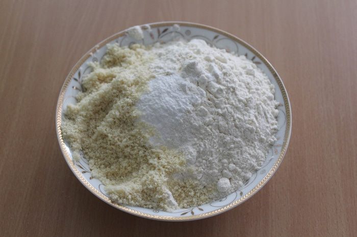 Миндальный кекс с виноградом