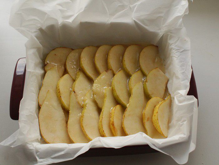 Грушевый пирог с карамелью