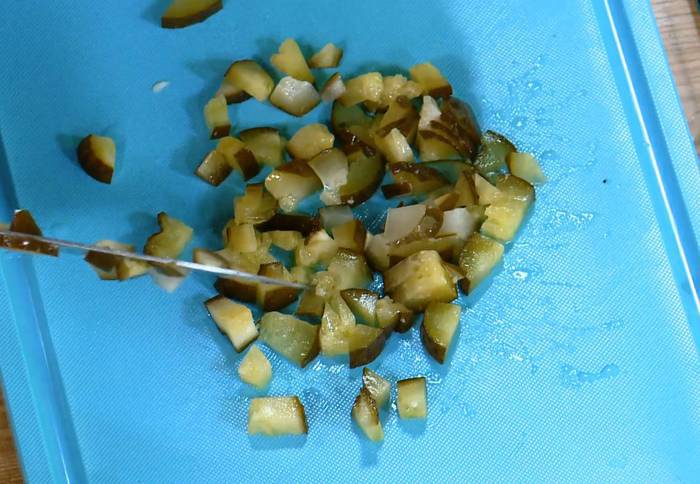 Круассаны, запеченные с яйцами, сыром и ветчиной 