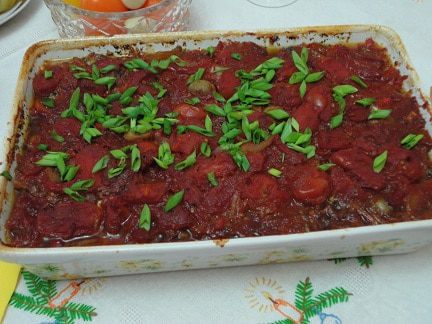 Курица в томатно-винном соусе