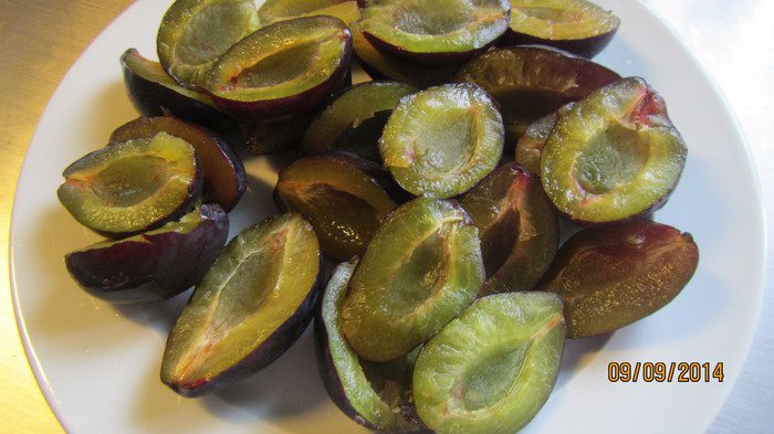 Флан со сливами и сметаной (Plum and Soured Cream Flan)