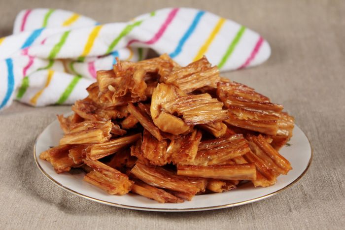 Фучжу с вишневым соусом