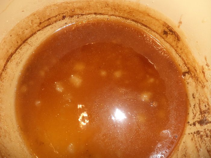 Арахисовый десерт с карамельным кремом и шоколадной глазурью (без выпечки)