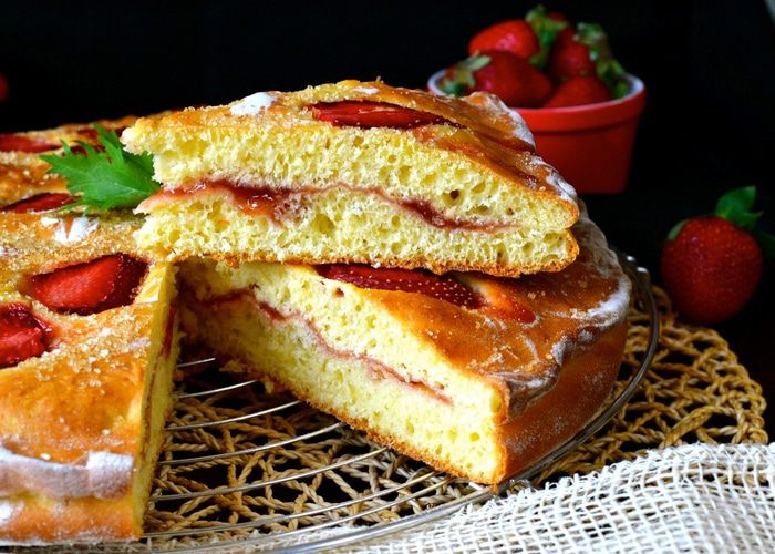 Клубничная фокачча