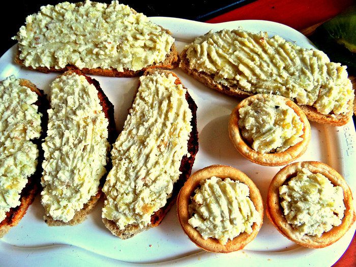 Бутерброд &amp;quot;Килька, картошка, киви&amp;quot;