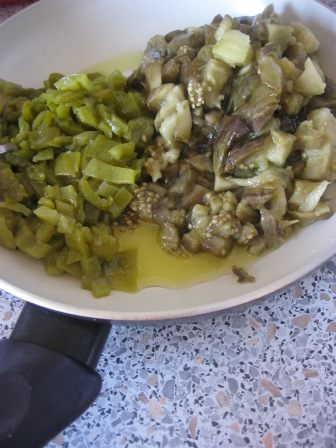 Дип из запеченных баклажанов и перца